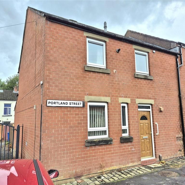 3 bedroom end of terrace house to rent - Photo 1