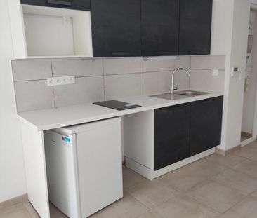 Location Appartement 1 pièce 32m² LUCE 28110 - Photo 2