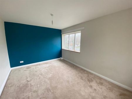 3 bedroom detached house to rent - Photo 3