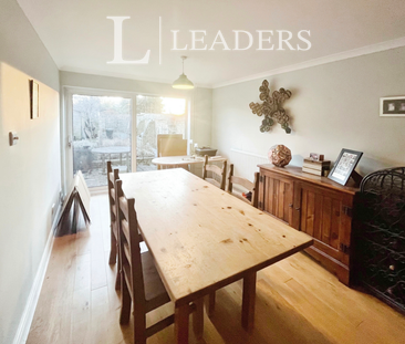 3 bedroom semi-detached house to rent - Photo 4