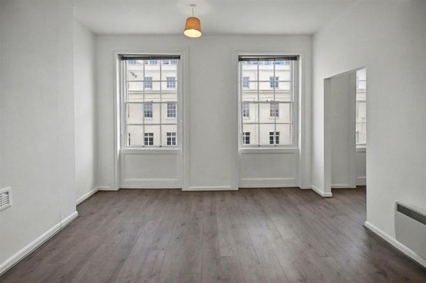 3 bedroom flat to rent - Photo 1