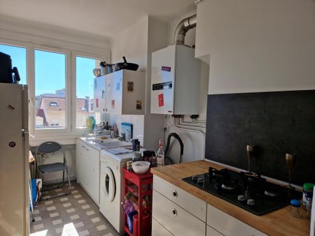 T3 LYON 03 - 57.01 m2 Lyon (69003) Le bien en vidéo - Photo 4