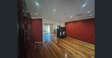 Comfortable Family Home in a Convenient Location - Photo 2