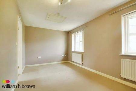 Blackbird Way, Stowmarket - Photo 4