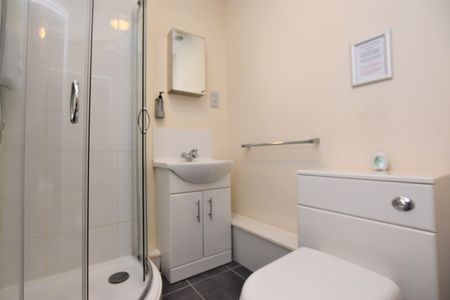 apartment to rent The Old Bell, Pines Hill, Stansted, CM24 - Photo 5