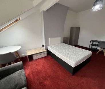 1 bedroom sharedaccommodation to rent - Photo 2