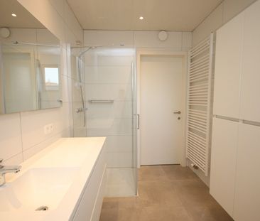 Lichtrijk, ruim, 2 slaapkamer nieuwbouwappartement te Hansbeke - Photo 2