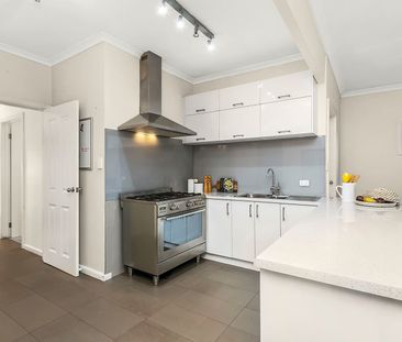 96 Watsonia Road, Watsonia VIC 3087 - Photo 3