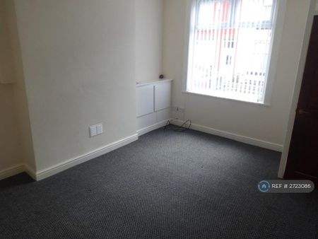 2 bedroom terraced house to rent - Photo 4