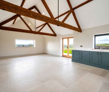 Cross Keys, Hereford - Photo 4