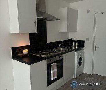 Studio to rent - Photo 5