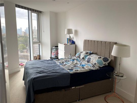 2 bedroom flat in 12 High Street - Photo 1