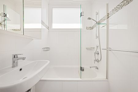 Refurbished Elegant Victorian home in coveted Alexandria cul-de-sac - Photo 5