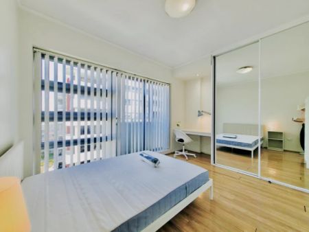 3 bed 2 bath-049 - Photo 4