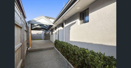 Modern Family Home for Rent - Baxter VIC 3911 - Photo 3