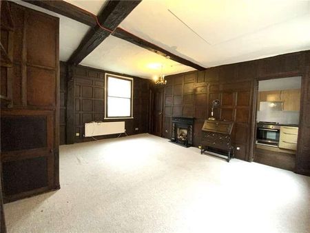 High Street, Marlborough, Wiltshire, SN8 - Photo 3