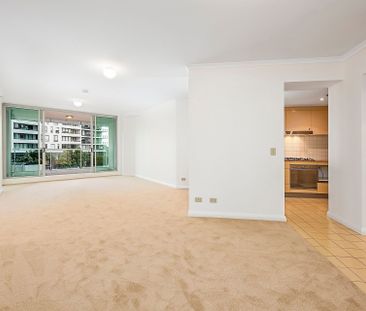 Modern Apartment in the Heart of Chatswood ** Available 02/12/25 ** - Photo 4
