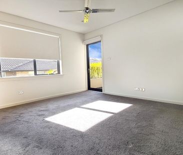 Executive Living - Sensational Townhouse - Photo 4