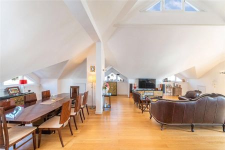 3 bedroom flat to rent - Photo 2