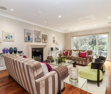 6 bedroom detached house to rent - Photo 2