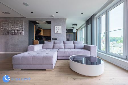 3-Bedroom Unique Penthouse by the River - Фото 4