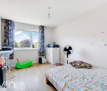 4 bedroom semi-detached house to rent - Photo 6