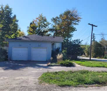 For Lease - 4 61st Street, Wasaga Beach, Ontario - Photo 3