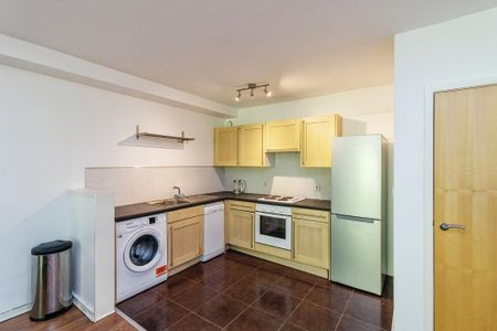 2 bedroom apartment to rent - Photo 2