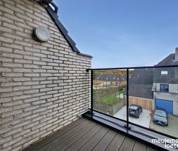 Rustig gelegen recent appartement met parking - Photo 2