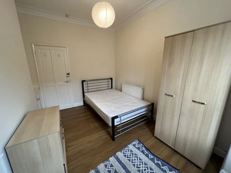 Brownlow Street, The Groves - P1004 - Photo 3