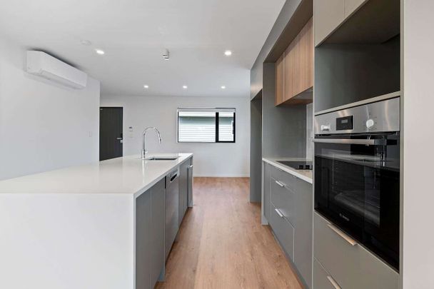 Stunning New Build Home on Claymore Street! - Photo 1