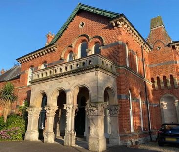 3 Moat Apartment, 8 Motelands Old Holywood Road, East Belfast, Belf... - Photo 4