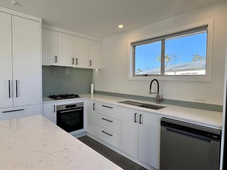 Easy coastal living at Waimarama Beach - Photo 5
