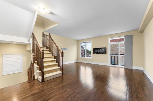 For Lease - 212 Accolade Private, South of Baseline to Knoxdale, Ontario - Photo 1