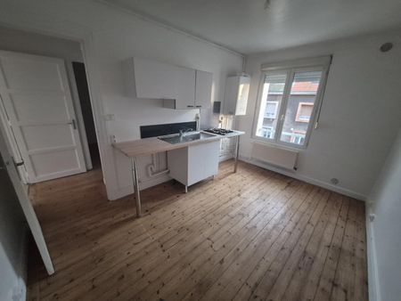 Location Appartement 2 pièces 44m² BOULOGNE SUR MER 62200 - Photo 4