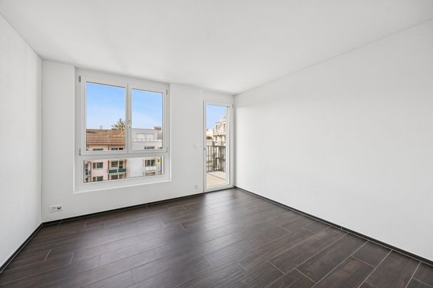 ERSTVERMIETUNG: 3.5-Zimmerwohnung an bester Lage in Zürich-Oerlikon - Photo 1