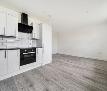 2 bedroom end of terrace house to rent - Photo 5