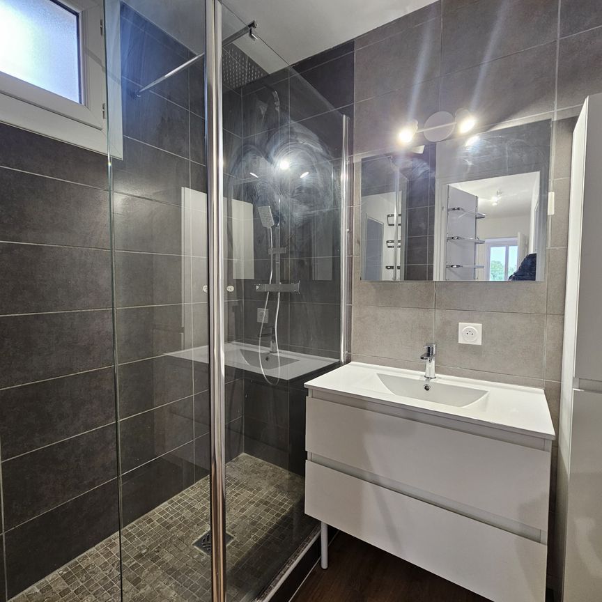 Location Appartement 4 pièces 66m² VITROLLES 13127 - Photo 1