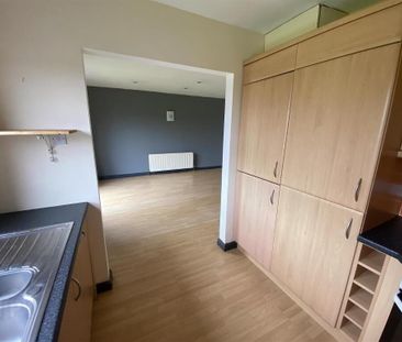 16 Parkview Court, Lurgan, BT66 8AF - Photo 4