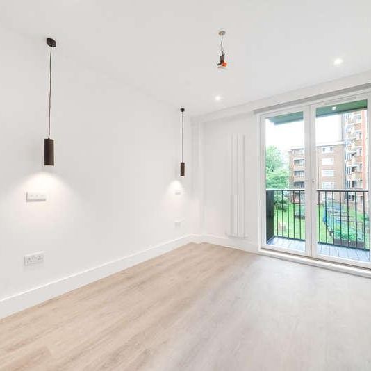 Sidney Street, Whitechapel, London, E1 - Photo 1