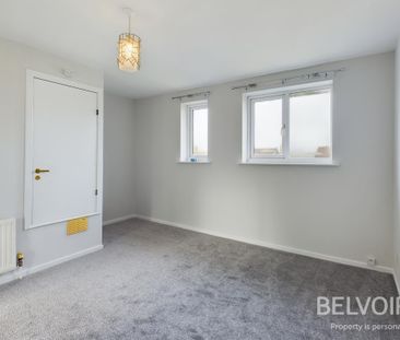 2 bedroom semi-detached house to rent - Photo 6