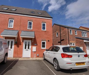3 bedroom semi-detached house to rent - Photo 1