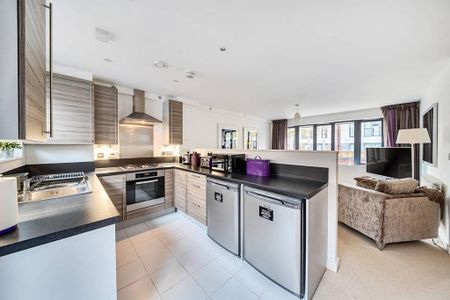 2 bedroom end of terrace house to rent - Photo 4