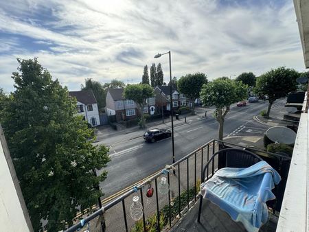 Chiltern Court, Loudon Avenue, Coventry - Photo 2