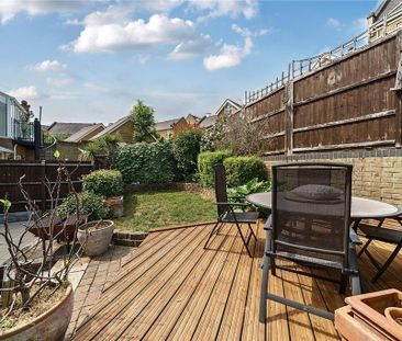 4 bedroom terraced house to rent - Photo 1