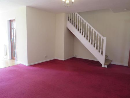 3 bedroom terraced house to rent - Photo 2