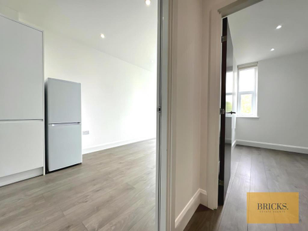 2 bedroom apartment to rent - Photo 4