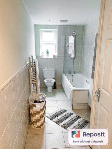 2 bedroom flat to rent - Photo 5