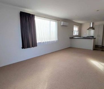 Three Bedrooms in Dinsdale - Photo 4