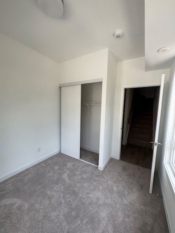 For Lease - 4035 Hickory Drive Unit# 4, Mississauga, Ontario - Photo 5